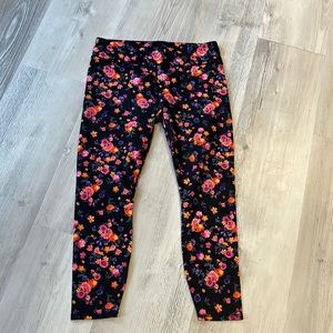 Beautiful black floral fabletics leggings